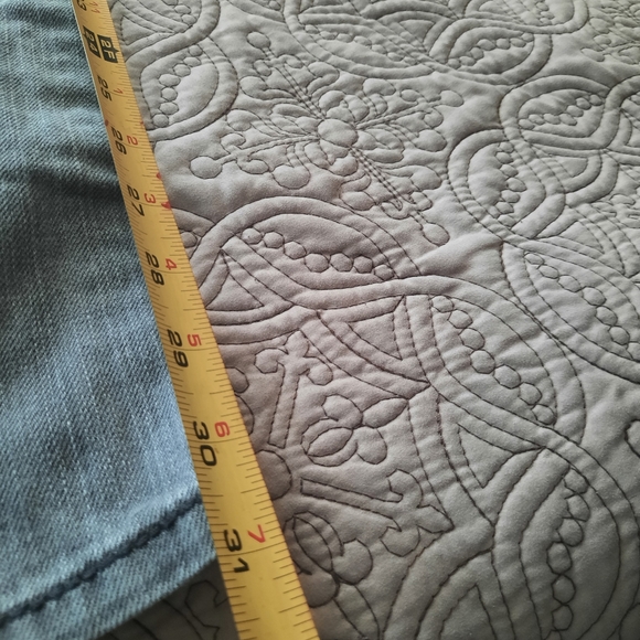 Seven men's boot cut jeans, back pocket button mis - Picture 7 of 7